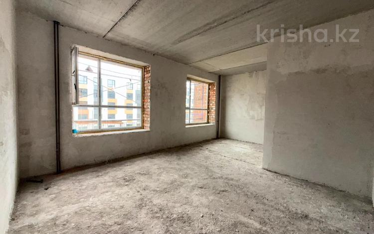 3-комнатная квартира · 96.21 м² · 3/5 этаж, Кокжал Барака 18 а, б, в за 40.8 млн ₸ в Усть-Каменогорске — фото 2