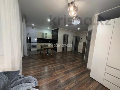 1-комнатная квартира · 44 м² · 7/9 этаж, мкр. Алтын орда, Оразтатеулы 15 — Школа Акбобек за 150 000 〒 в Актобе