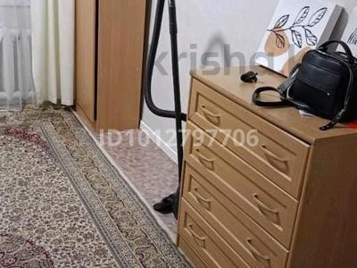 1-бөлмелі пәтер · 18 м² · 5/5 қабат, 2 ш/а., Жубанова 257 — Университета жубанова, бағасы: 2.7 млн ₸ в Актобе, мкр 8