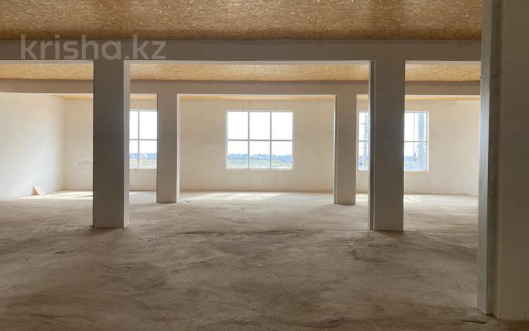 Свободное назначение, офисы, магазины и бутики, склады, общепит, фитнес и спорт, медцентры и аптеки, образование, развлечения, конференц-залы, кабинеты и рабочие места, студии · 1000 м² за 4 млн 〒 в Косшы — фото 7
