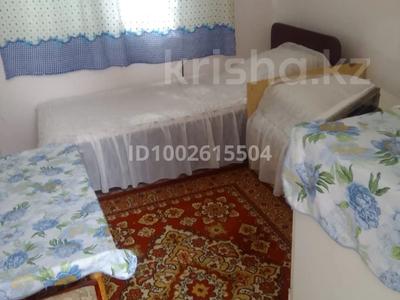 1 бөлме · 10 м², Кенесары 49, бағасы: 10 000 〒 в Бурабае