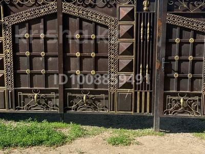 Отдельный дом · 3 комнаты · 70 м², Ыргыз 45 — Бывшая улица Тельмана за 150 000 〒 в Актобе, мкр. Курмыш