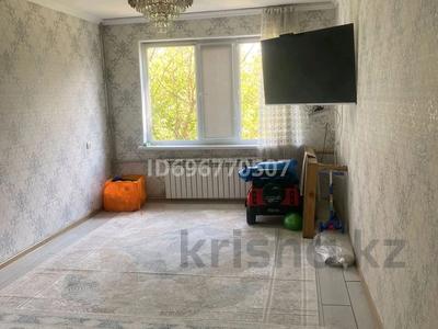 2-комнатная квартира, 57.5 м², 4/5 этаж, 17-й микрорайон, 17-й микрорайон 12а — Еримбетова за 25 млн 〒 в Шымкенте, Енбекшинский р-н