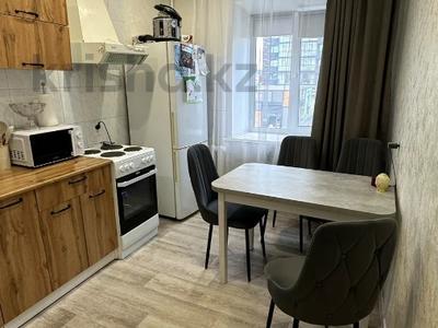 3-бөлмелі пәтер · 61 м² · 2/5 қабат, Академическая 9/1, бағасы: 22 млн ₸ в Караганде, Казыбек би р-н