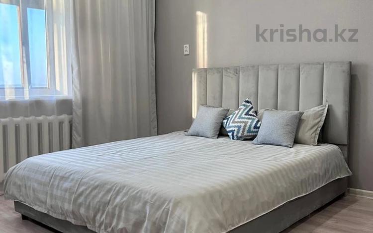 1-комнатная квартира · 40 м² · 9/10 этаж, Валиханова 129 — ЦУМ, ТД Рахат, Каспий банк за 15 000 ₸ в Семее — фото 2