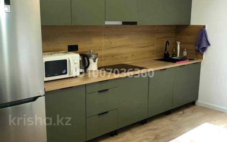 2-бөлмелі пәтер · 76 м² · 8/12 қабат, 4-й микрорайон 62, бағасы: 360 000 ₸ в Конаеве — фото 20