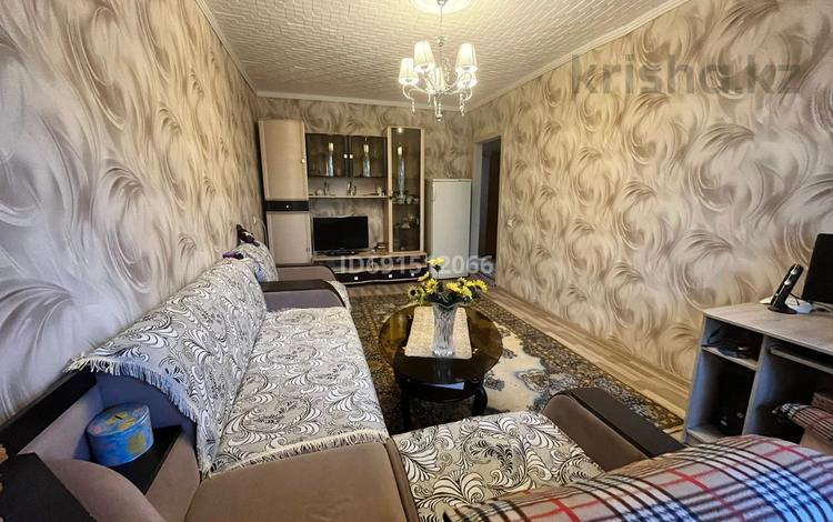 3-комнатная квартира · 61.4 м² · 2/5 этаж, Майкудук, 19й микрорайон 42 за 17.5 млн ₸ в Караганде, Алихана Бокейханова р-н — фото 9