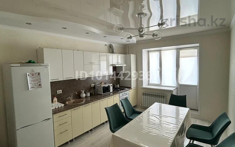 1-комнатная квартира · 63 м² · 5/6 этаж, Сергей Тюленина 6 за 150 000 ₸ в Уральске — фото 2