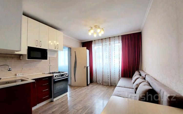 2-комнатная квартира, 35 м², 4/6 этаж помесячно, Кенесары хана 83/1 за 220 000 〒 в Алматы, Бостандыкский р-н — фото 2