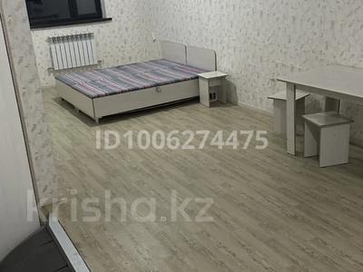 1-комнатная квартира · 40 м², мкр Асар 64 за 100 000 ₸ в Шымкенте, Абайский р-н