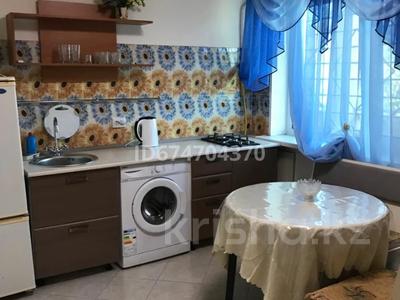 1-бөлмелі пәтер, 38 м², 3/4 қабат ай сайын, 1-й мкр 27, бағасы: 100 000 〒 в Актау, 1-й мкр