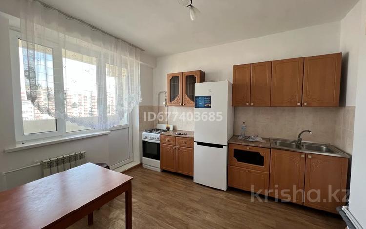 2-комнатная квартира, 63 м², 5/5 этаж помесячно, Камбар батыр 6/1