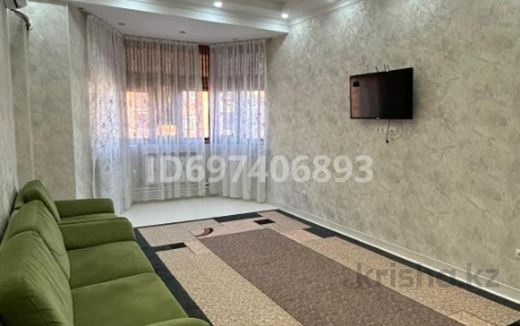 2-бөлмелі пәтер · 74 м² · 11/12 қабат, 17-й мкр, 17 мкрн 7, бағасы: 250 000 〒 в Актау — фото 2