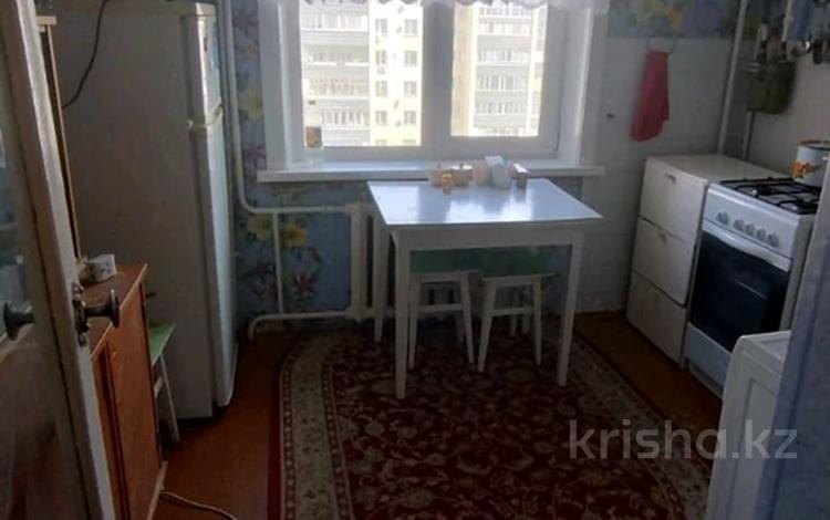 1-комнатная квартира, 35 м², 6/9 этаж, кошукова за 11.9 млн 〒 в Петропавловске — фото 2