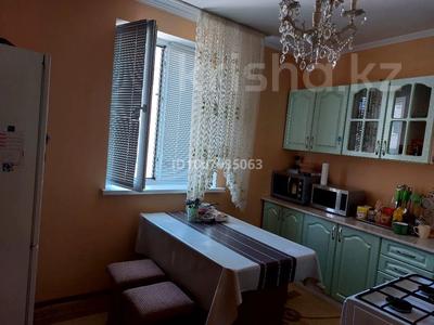 2-комнатная квартира · 60 м² · 3/5 этаж, мкр Акжайык, Толеметова 69/5 за 180 000 〒 в Шымкенте, Абайский р-н