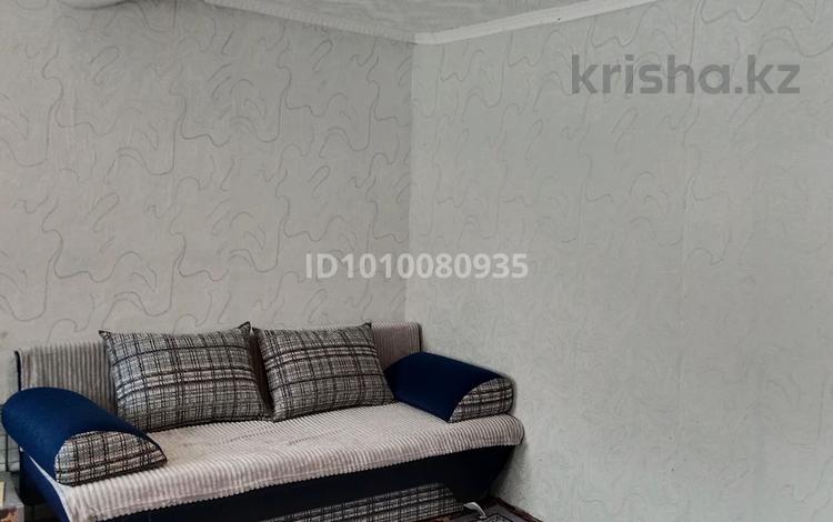 Үйдің бір бөлігі · 2 бөлме · 75 м² · 3.5 сот., Тілеужанова — Район областной больница, бағасы: 10 млн ₸ в Уральске, мкр Школьник — фото 2