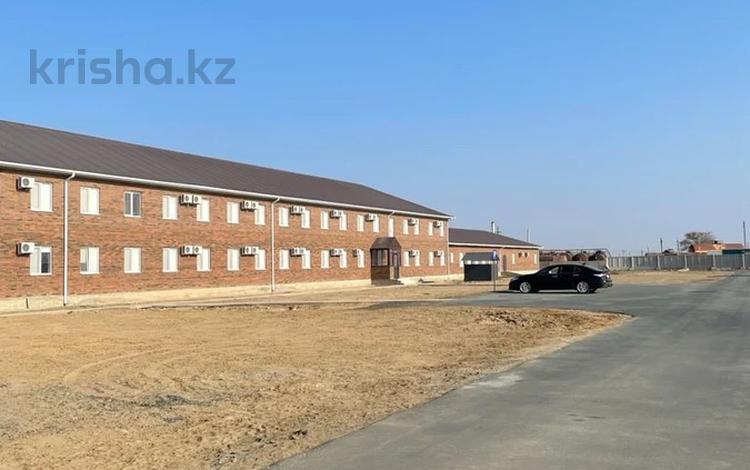 Еркін · 2400 м², бағасы: 2.4 млн ₸ в Атырау, мкр Кокарна — фото 2