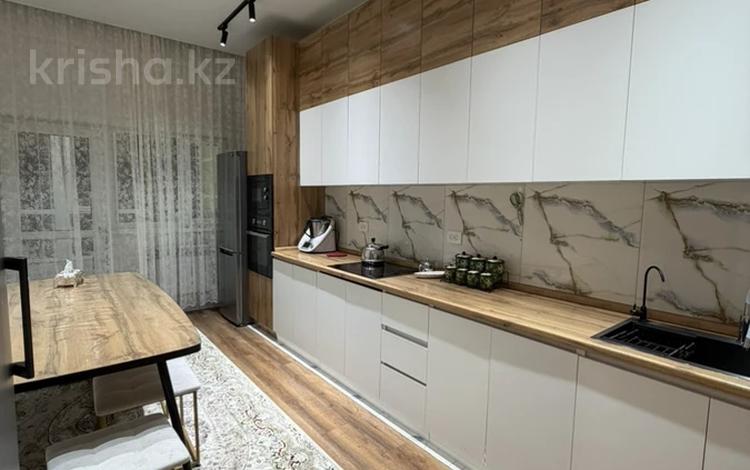 2-бөлмелі пәтер · 98 м² · 3/13 қабат, 16-й мкр 85, бағасы: 33 млн ₸ в Актау — фото 2