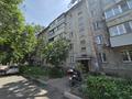 2-бөлмелі пәтер · 45 м² · 4/5 қабат, Клочкова — Кабанбай батыра, бағасы: 45 млн ₸ в Алматы, Алмалинский р-н