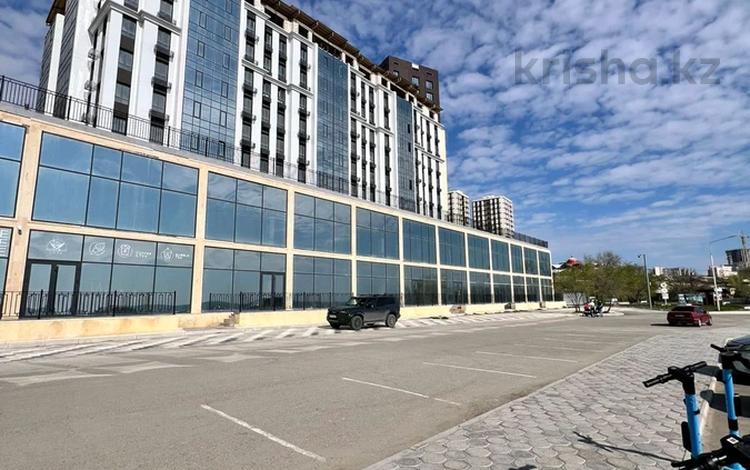 5-комнатная квартира · 185.3 м² · 7/8 этаж, 7А мкр, ​микрорайон 7а 14 за 70 млн ₸ в Актау — фото 2