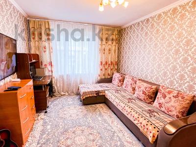 1-комнатная квартира, 30 м², 4/5 этаж, 5мкр 10 за 7.5 млн 〒 в Талдыкоргане, мкр Самал