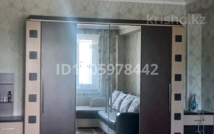 1-бөлмелі пәтер · 45 м² · 2/8 қабат, Алтын ауыл 23 — СДУ Абылайхана, бағасы: 180 000 ₸ в Каскелене — фото 2