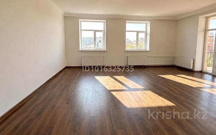 4-комнатная квартира · 228.6 м² · 3/6 этаж, Шоссе Коргалжын 11 за 96 млн ₸ в Астане, Нура р-н — фото 23