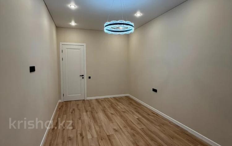 3-комнатная квартира · 89 м² · 3/6 этаж, мкр Юго-Восток, 137-й учетный квартал за 55 млн ₸ в Караганде, Казыбек би р-н — фото 4