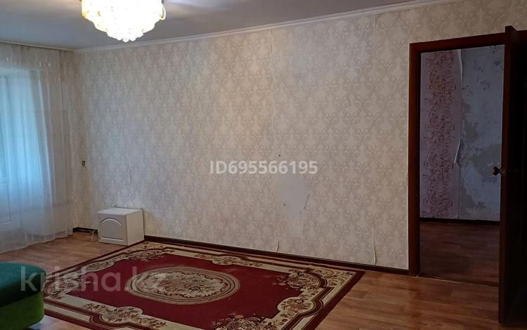 2-бөлмелі пәтер, 60 м², 2/3 қабат ай сайын, Гурбы 78, бағасы: 70 000 〒 в Сатпаев — фото 2