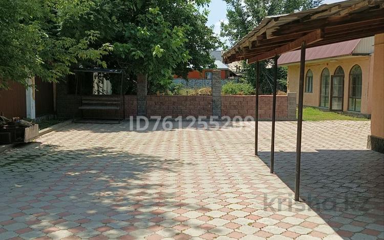 Отдельный дом · 4 комнаты · 120 м² · 16 сот., Абая 18 за 117 млн 〒 в Абае — фото 2