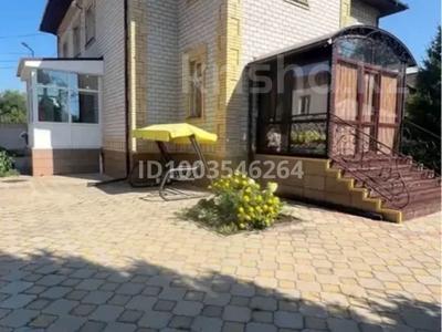 Отдельный дом · 7 комнат · 417 м² · 13 сот., Роза Люксембург 101/1 а за 120 млн 〒 в Павлодаре