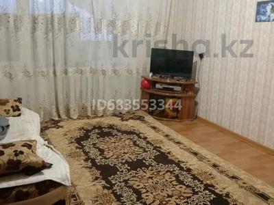 Продажа квартир в Костанайской обл.: 2-комнатная квартира · 54 м² · 3/3 этаж, Абая 26 — проспект Абая за 8 млн 〒 2-комнатная квартира · 54 м² · 3/3 этаж, Абая 26 — проспект Абая за 8 млн 〒 в Аркалыке