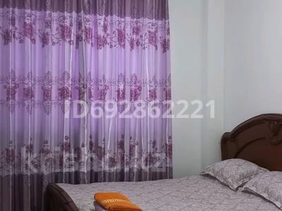 3-бөлмелі пәтер, 84 м², 2/12 қабат тәулігіне, 9-я улица 36/2 — 9-я улица 36/2, бағасы: 10 000 〒 в Туркестане