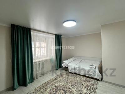 1-бөлмелі пәтер · 32 м² · 1/5 қабат, Самал мкр — Кунаева, бағасы: 10 000 〒 в Талдыкоргане, мкр Самал