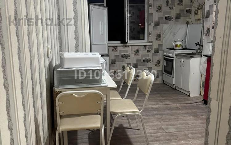 2-комнатная квартира · 60 м² · 5/5 этаж, Восток 43 — 25 мектеп 40 балабақша. остановка север восток за 150 000 ₸ в Шымкенте — фото 2