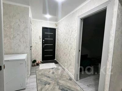 3-комнатная квартира, 90 м², 2/5 этаж, Янги Шахар 50 школа — 121 серия за 40 млн 〒 в Шымкенте, Абайский р-н