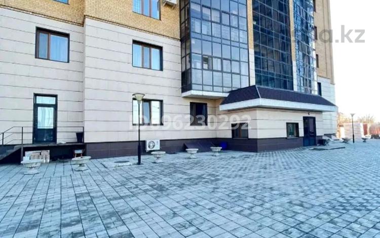 3-комнатная квартира · 132 м² · 2/9 этаж, Каюма мухамедханова 4 за 110 млн ₸ в Семее — фото 2