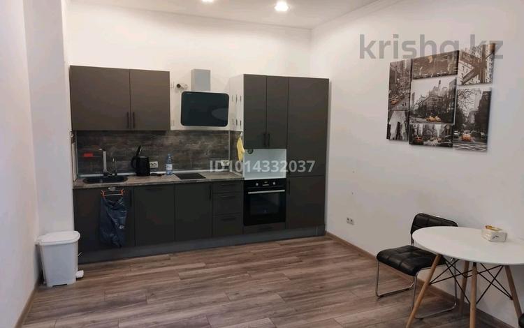 2-бөлмелі пәтер · 75 м² · 4/18 қабат, Курмангазы 145, бағасы: 25 000 ₸ в Алматы, Алмалинский р-н — фото 2