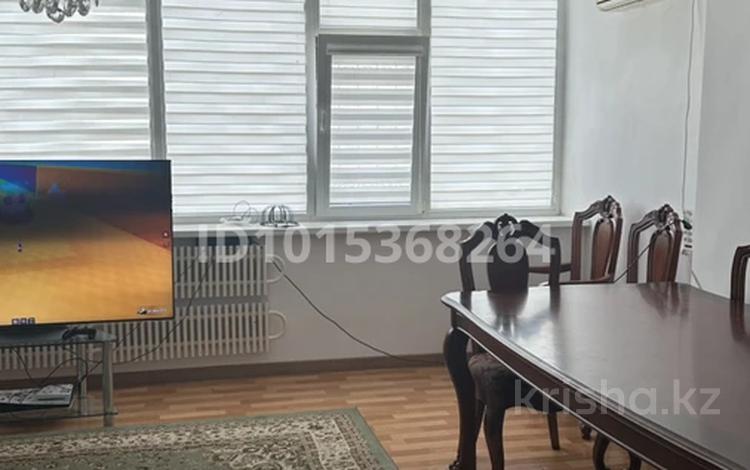 4-комнатная квартира · 100 м² · 5/5 этаж, 15-й мкр за 35 млн ₸ в Актау — фото 2