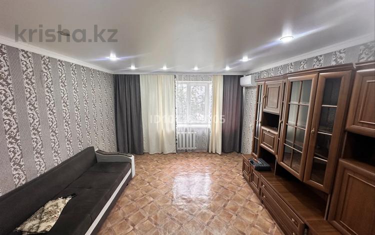3-бөлмелі пәтер · 70 м² · 4/9 қабат, Ярославская 6 — Район Универмаг City Center, бағасы: 200 000 ₸ в Уральске — фото 2