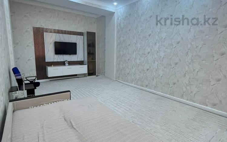2-бөлмелі пәтер · 74.5 м² · 2/12 қабат, 17-ш/а. 114, бағасы: 27 млн ₸ в Актау, 17-й мкр — фото 2