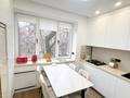 3-комнатная квартира · 80 м² · 3/5 этаж, Валиханова — Карасай Батыра за 127 млн ₸ в Алматы, Медеуский р-н — фото 5