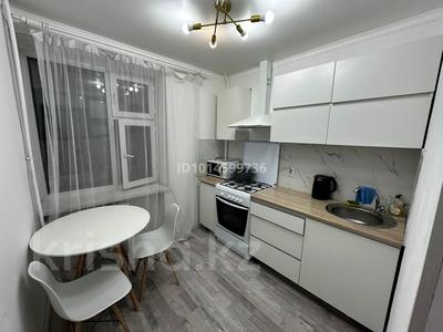 1-бөлмелі пәтер · 37 м² · 3/5 қабат, Абылайхана 59 — Жибек жолы, бағасы: 15 000 ₸ в Алматы, Алмалинский р-н