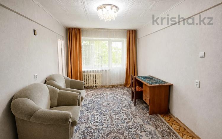 3-бөлмелі пәтер · 50.2 м² · 2/5 қабат, Бурова 27/1, бағасы: 18 млн ₸ в Усть-Каменогорске — фото 4