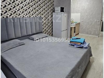 1-бөлмелі пәтер · 50 м² · 5/5 қабат, 1 ш/а, ЕСЕТ БАТЫР 107 — ТД ЖАНАР- ДЕТСКИЙ ТОВАР-МОЛДАГУЛОВА, бағасы: 2 000 ₸ в Актобе, мкр 5