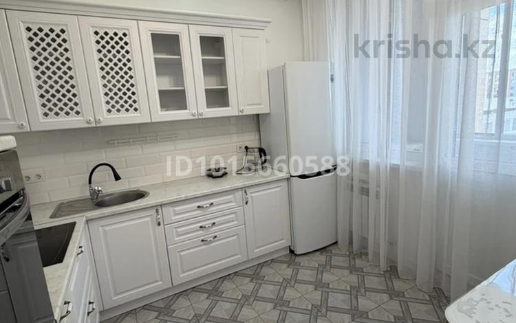 2-комнатная квартира · 65 м² · 6/8 этаж, Гейдар Алиева 10/1 за 350 000 ₸ в Астане, Есильский р-н — фото 2