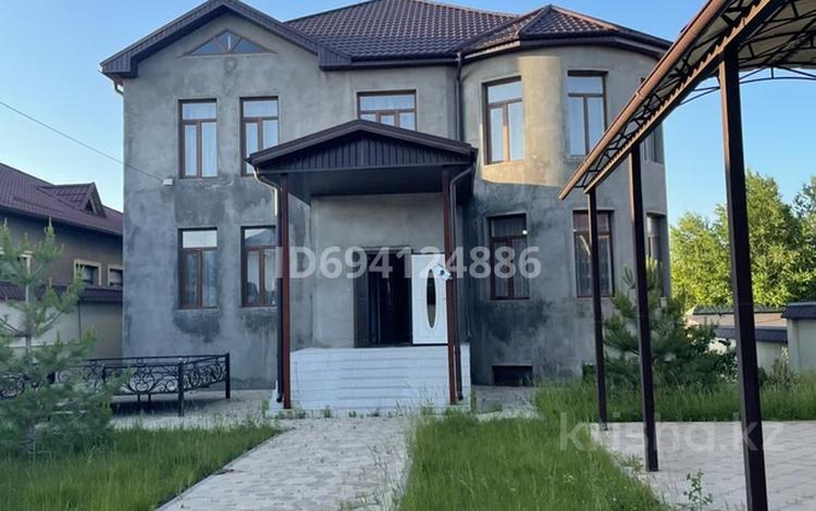 Жеке үй · 10 бөлме · 400 м² · 8 сот., мкр Самал-2 45 — ул Абдраш назарбекова, бағасы: 160 млн ₸ в Шымкенте, Абайский р-н — фото 2