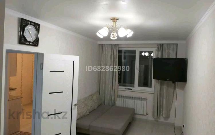 1-комнатная квартира, 40 м², 3/10 этаж помесячно, Нажимеденова 39 — Нурлы жол