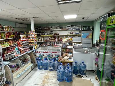 Магазины и бутики • 40 м² за 15 млн 〒 в Атырау, мкр Атырау