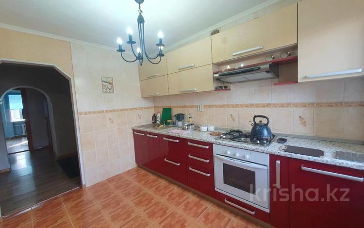 3-комнатная квартира · 75.7 м² · 2/5 этаж, Тауелсиздик 168 за 24.5 млн 〒 в Костанае — фото 2